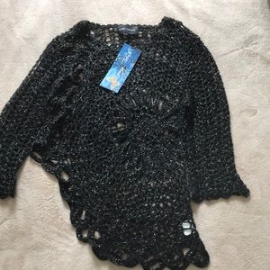 Black young threads layering sweater